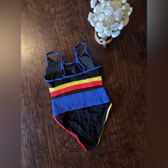 Colorblock Bikini Set - Picture 7 of 7